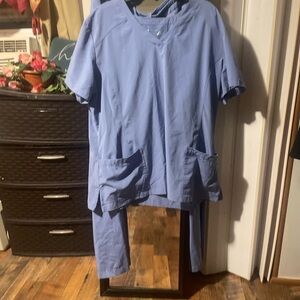 White Cross I Fit scrub Set. 2x top/ xl pants Cecil blue. Stretchy light fit.